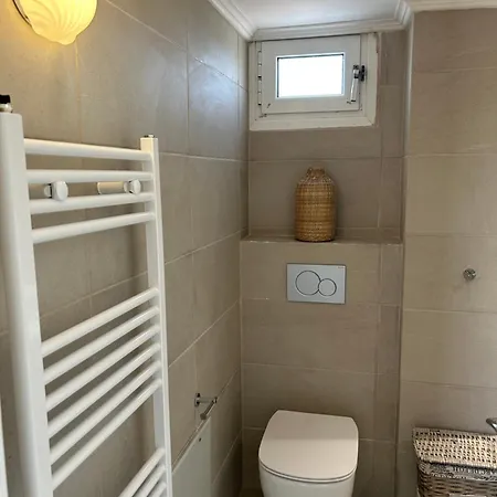 Emelia Apartment