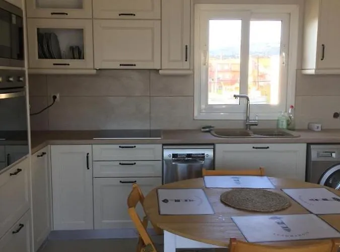 Emelia Apartmán Lixouri
